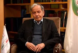 آوش کنار یک همراه قدیمی؛ برای جمشید حمیدی آرزوی سلامتی داریم

