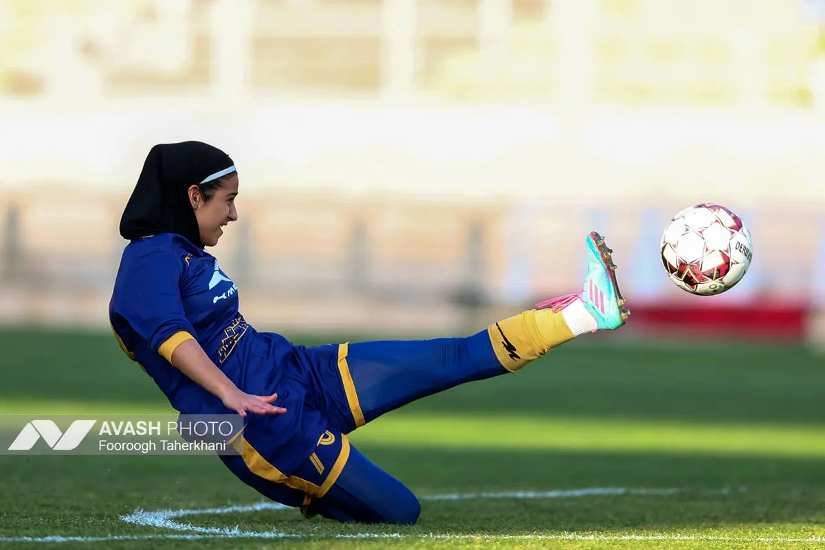 لیگ برتر فوتبال زنان - پرسپولیس و خاتون بم