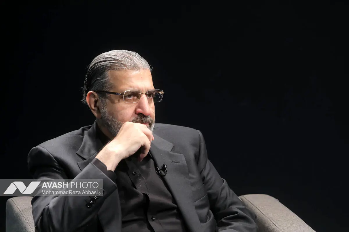 بازدید صادق خرازی از خبرگزاری آوش