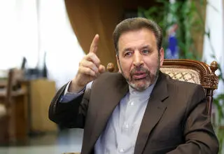 واعظی: ترامپ به دلیل شکست از حضرت آیت‌الله خامنه‌ای کینه دارد