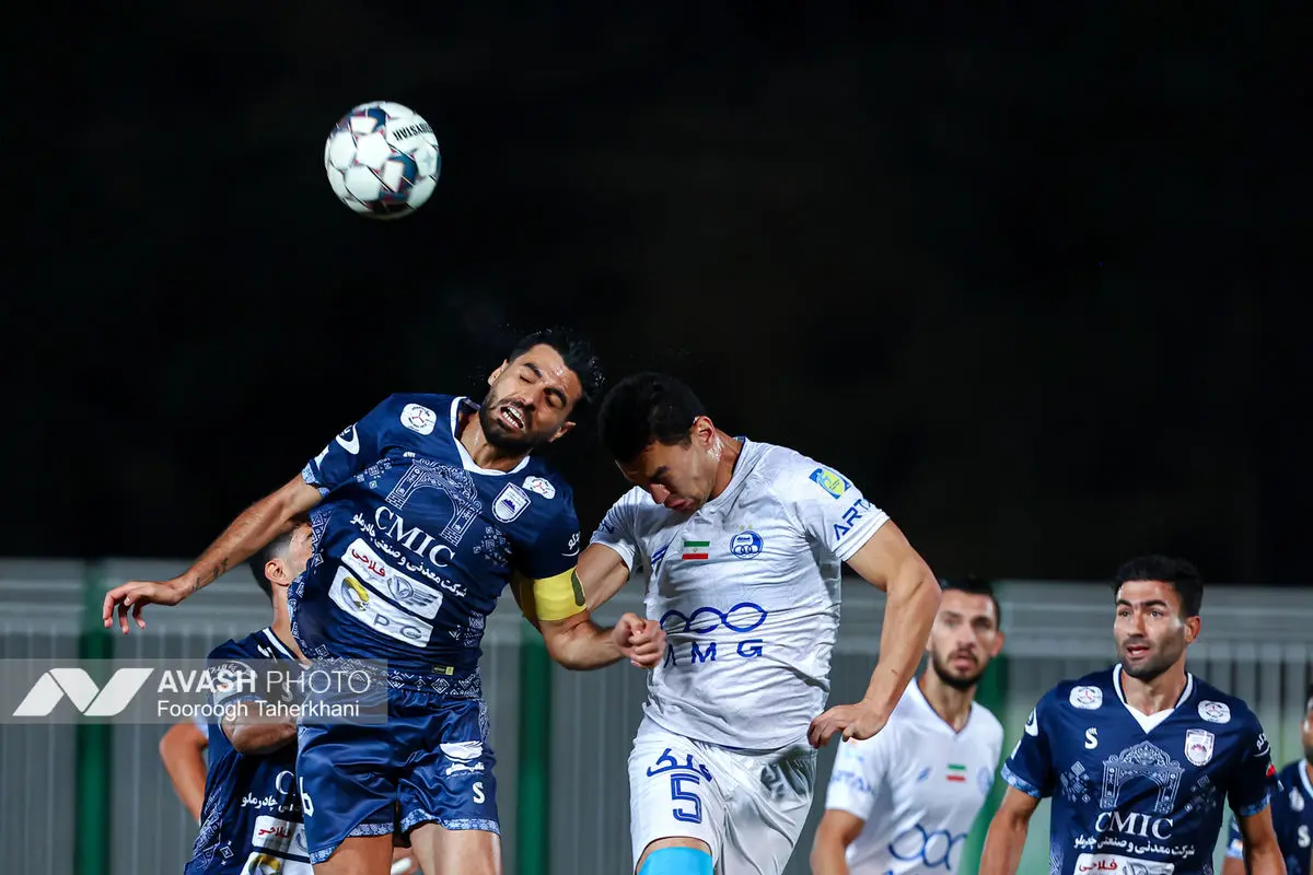 لیگ برتر فوتبال - استقلال و چادرملو