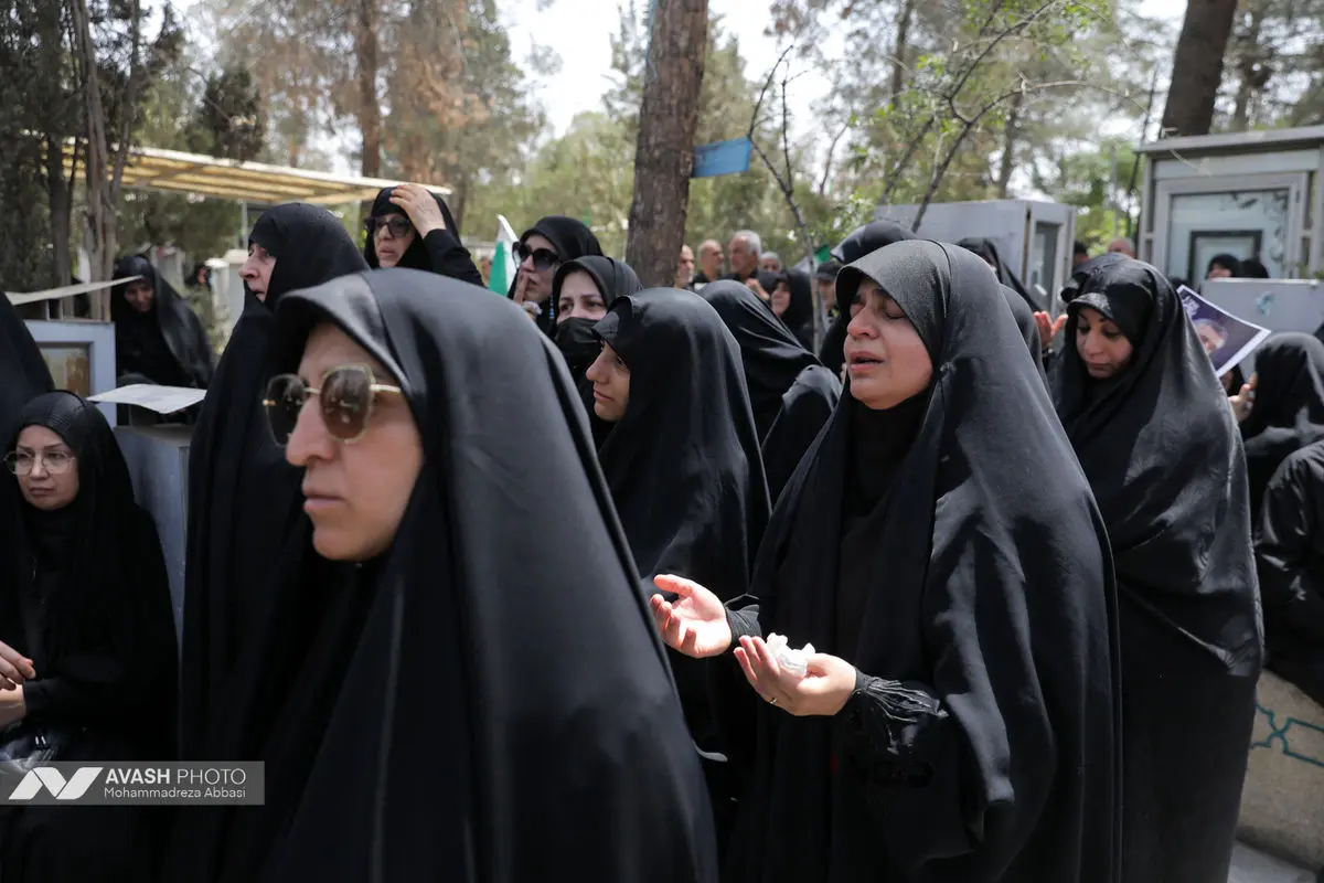 مراسم تشییع پیکر سردار حاجی زاده