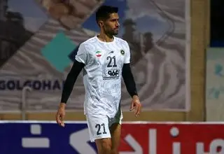 نمک‌پاشی زشت گلر ملی‌پوش؛ شما گلر سپاهان هستی یا استقلال؟