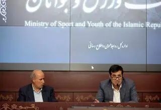 جلسه نقد و بررسی عملکرد نوجوانان فوتبال ایران در اتاق وزیر ورزش