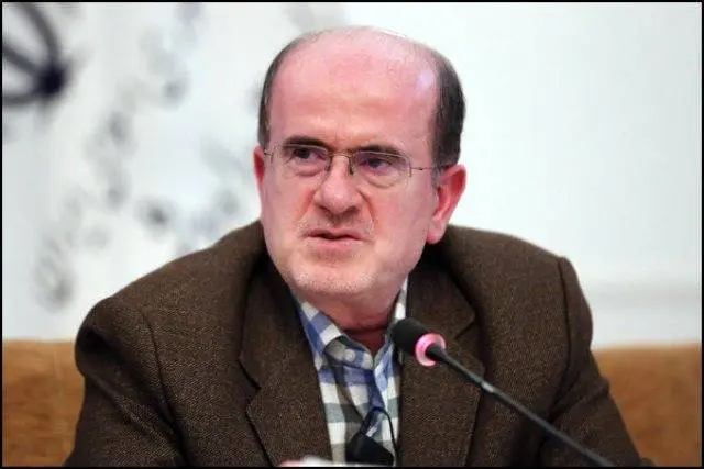 لاهوتی: دولت باید هر سال ۳ درصد کوچک‌تر شود