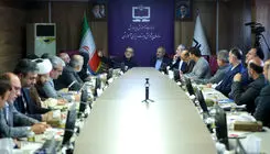 نباید با ایجاد فضای غیرواقعی، آموزش کشور را متوقف کنیم