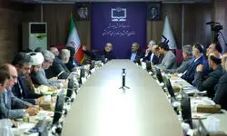 نباید با ایجاد فضای غیرواقعی، آموزش کشور را متوقف کنیم
