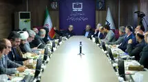 نباید با ایجاد فضای غیرواقعی، آموزش کشور را متوقف کنیم