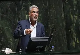 صمصامی: شنیدیم که بانک مرکزی به دنبال تهیه یک نرخ رسمی دیگر است