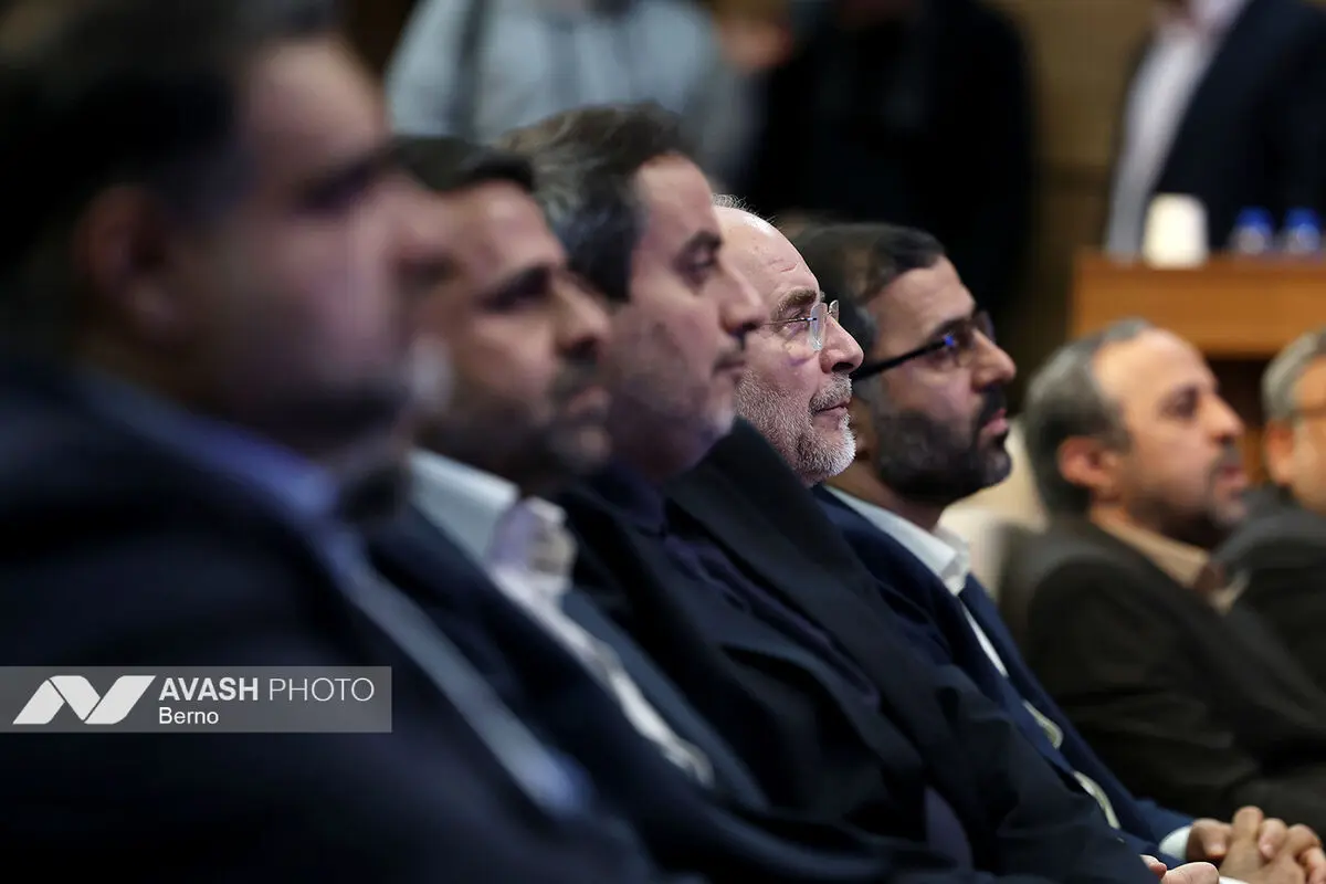 نشست خبری رئیس مجلس شورای اسلامی