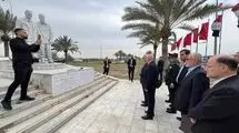 ادای احترام وزیر کشور به مقام شهیدان سلیمانی و المهندس