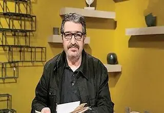 دل جویی جالب مجری سرشناس از دزد‌ها/ سلام دزد نازنین! به شما حق می دهم چون دلشکسته اید و دست تان خالی است/ ببخشید که مردم به خانه شان چندقفل می زنند و دزدگیر و آژیر نصب می کنند...