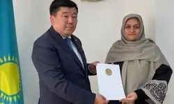سرکنسول جدید ایران در آلماتی روانامه خود را تسلیم کرد 