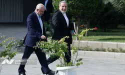 اعضای هیأت دولت در جمع خبرنگاران