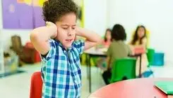 چگونه به کودک مبتلا به اوتیسم در طول جنگ کمک کنیم؟
