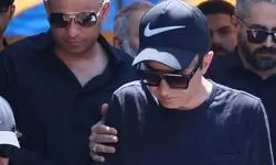 هنرمندان در مراسم خاکسپاری مادر عمو پورنگ/ امیرمحمد و عموقناد هم آمدند