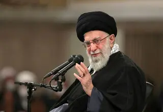رهبری: هربار به تابلوی عصرعاشورا فرشچیان نگاه کرده‌ام، گریه کرده‌ام