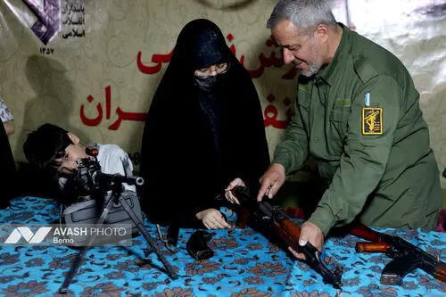 آموزش کار با سلاح در میدان ونک تهران