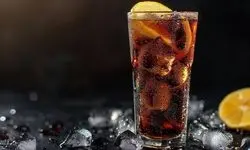این افراد لب به نوشابه‌ سیاه نزنند