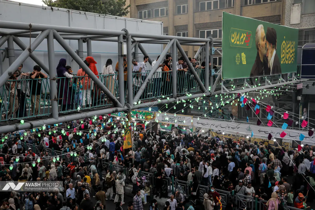 اجتماع ۵ کیلومتری امام رضایی‌ها در تهران