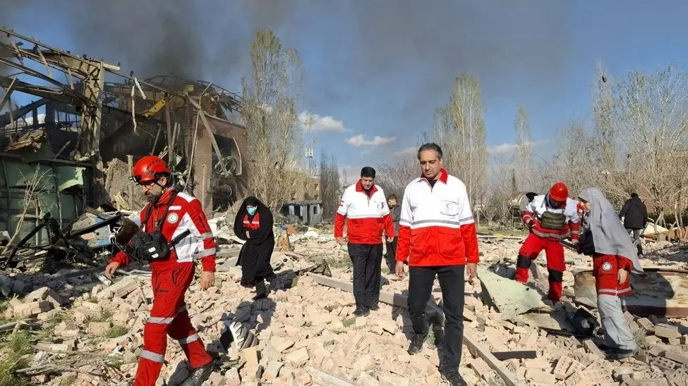 سقوط جنگنده آمریکایی در خاک ایران؛ سرنوشت خلبان در ابهام/ حمله جنگنده‌ها به دانشگاه شهیدبهشتی/ تهدید جدید ترامپ؛ بعد از پل نوبت نیروگاه‌های برق است + فیلم و عکس