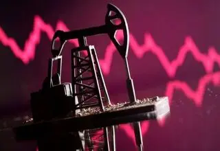 کاهش اندک قیمت نفت جهانی