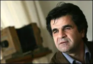 تایید حکم غیابی جعفر پناهی به حبس و ممنوعیت خروج از کشور در دادگاه انقلاب