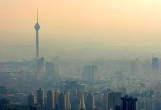 هوای سمی، کار اجباری و عمر کوتاه کارمندان بخش خصوصی