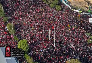 وداع مردم قم/ بغض آیت‌الله جوادی آملی هنگام اقامۀ نماز بر پیکر مطهر رهبر شهید انقلاب + عکس و فیلم 