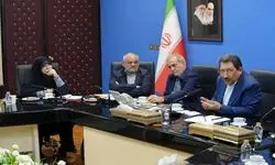 وضعیت معیشتی و اقتصادی نیروی کار واحدهای تولیدی و صنعتی آسیب دیده را پیگیری می‌کنیم