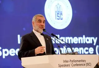 پارلمان‌ها باید معماران صلح باشند نه تماشاگران جنگ