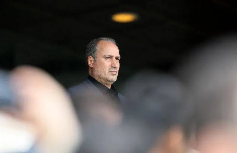 تاج، جام جهانی و یک ویزای گمشده