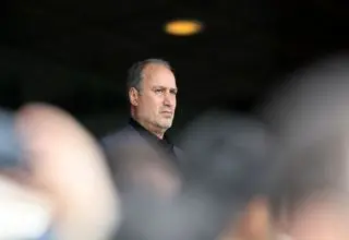 تاج، جام جهانی و یک ویزای گمشده