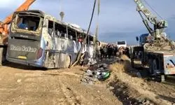 مصدومیت 38 نفر در پی واژگونی یک دستگاه اتوبوس