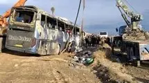 یک کشته و ۸ مصدوم در تصادف تریلی و اتوبوس