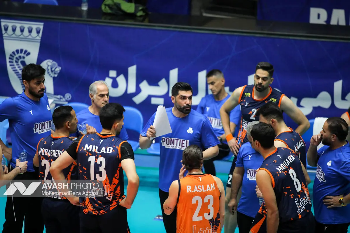 دیدار تیم های والیبال پیکان تهران و سایپا تهران