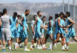نکات حاشیه‌ای بازگشت کاروان استقلال به ایران