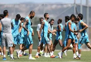 نکات حاشیه‌ای بازگشت کاروان استقلال به ایران