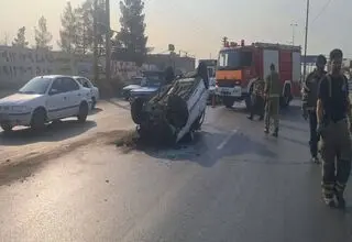 تصادف شدید در شرق تهران/ راننده سمند به بیمارستان منتقل شد+تصاویر