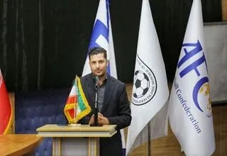 کاهش وقت تلف شده با VAR؛ فقط کاپیتان‌ها با داور صحبت می‌کنند