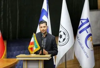 کاهش وقت تلف شده با VAR؛ فقط کاپیتان‌ها با داور صحبت می‌کنند