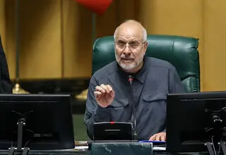 خط و نشان و کشیدن قالیباف برای نمایندگان: حق مأموریت ندارید!