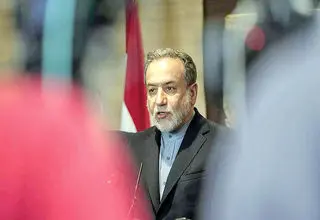 دیپلماسی پشت دیوار جنگ 