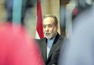 دیپلماسی پشت دیوار جنگ 