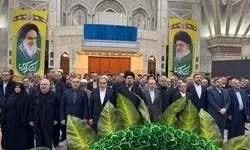 تجدید میثاق عراقچی و کارکنان وزارت امور خارجه با آرمان‌های امام و شهدا