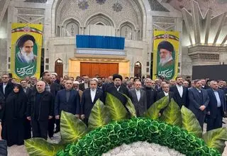 تجدید میثاق عراقچی و کارکنان وزارت امور خارجه با آرمان‌های امام و شهدا