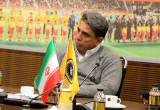 ماجرای راه‌اندازی کارزار برکناری نیکفر/ فشار هواداران سپاهان علیه مدیریت باشگاه