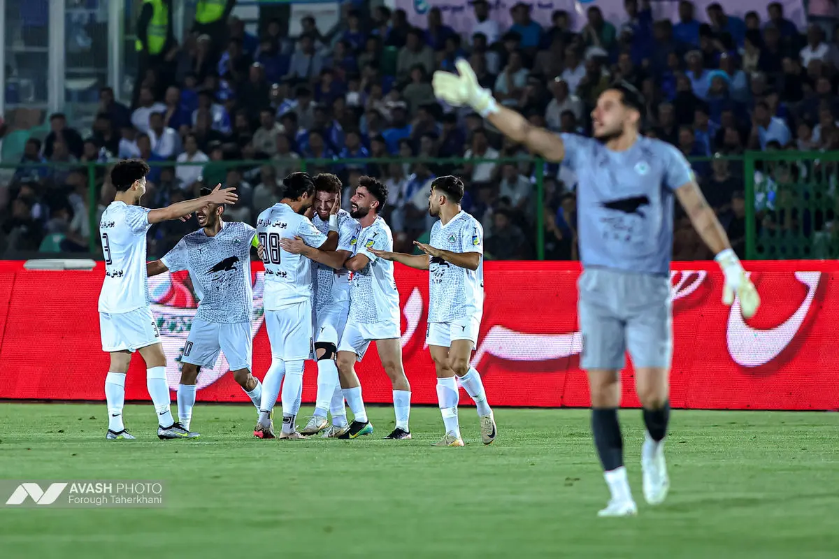 لیگ برتر فوتبال - استقلال و ذوب آهن