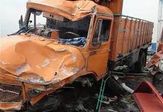 تصادف چندین دستگاه کامیون در محور کرمانشاه – اسلام‌آباد غرب 