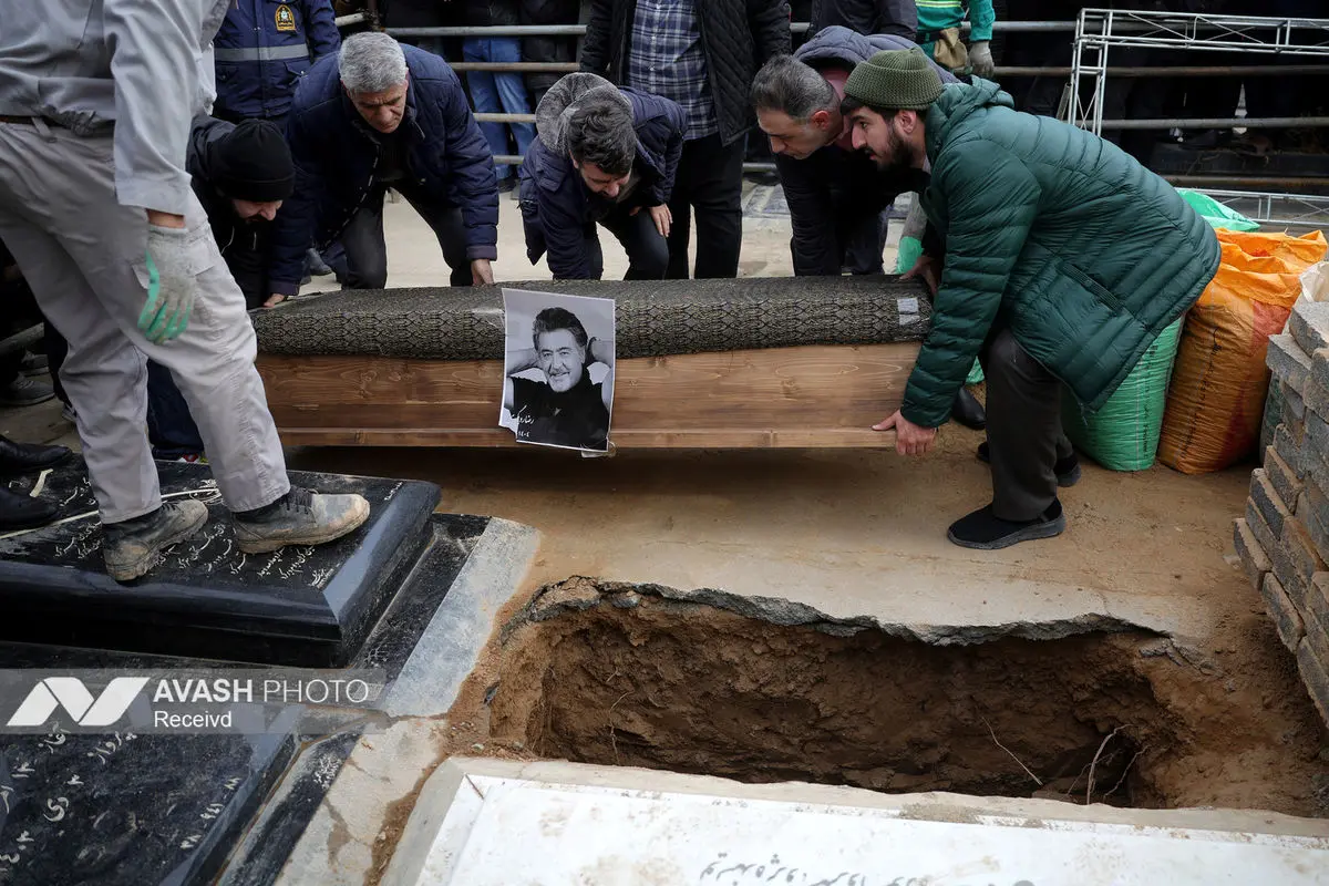 مراسم تشییع پیکر «رضا رویگری»